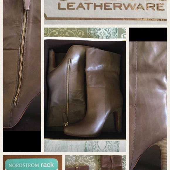 COACH “HALIA” LOGO EMBOSSSED STACKED HEEL LEATHER ANKLE BOOTS SIZE 9 BNWT - Picture 2 of 13